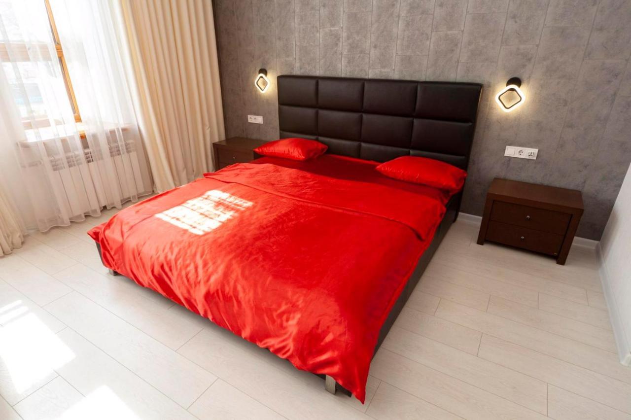 Vip Студио На Дерибасовской Apartment โอเดสซา ภายนอก รูปภาพ